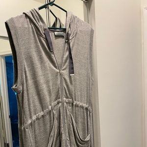 Athleta Hoodie Sleeveless Drawstring Waste